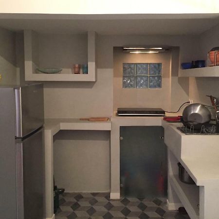 5Th Floor Bright Flat At Bohemian Exarcheia Apartamento Atenas Exterior foto