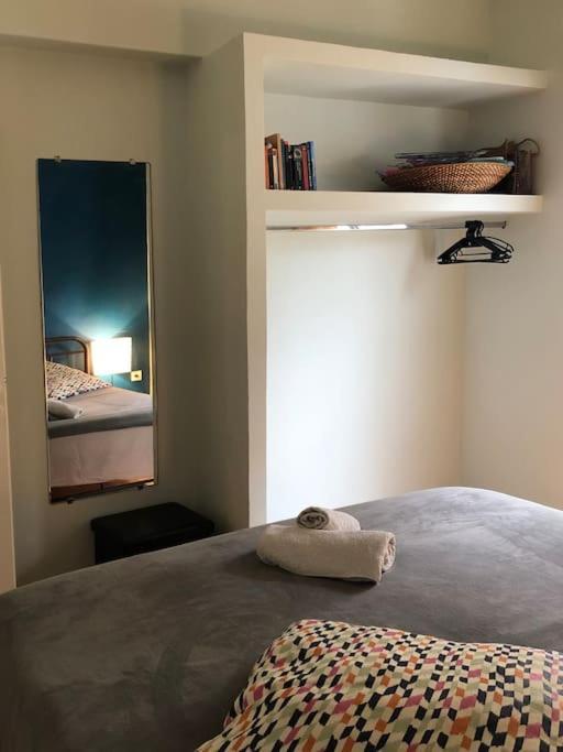 5Th Floor Bright Flat At Bohemian Exarcheia Apartamento Atenas Exterior foto