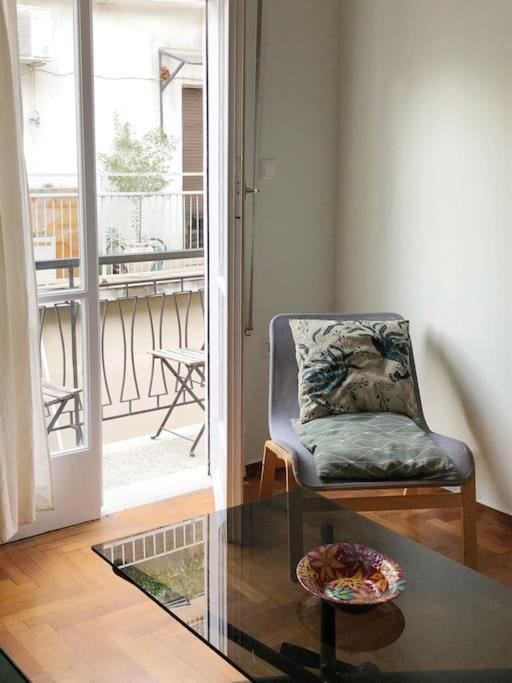 5Th Floor Bright Flat At Bohemian Exarcheia Apartamento Atenas Exterior foto