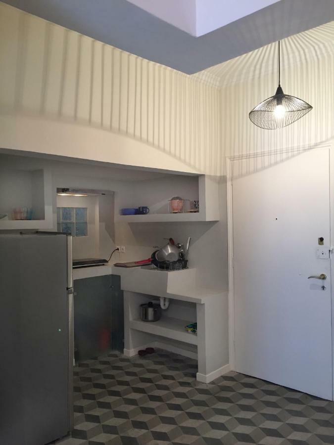 5Th Floor Bright Flat At Bohemian Exarcheia Apartamento Atenas Exterior foto