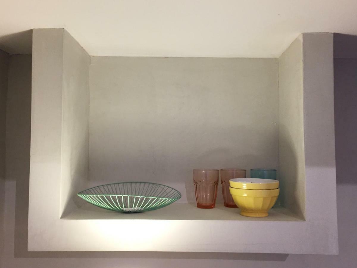 5Th Floor Bright Flat At Bohemian Exarcheia Apartamento Atenas Exterior foto